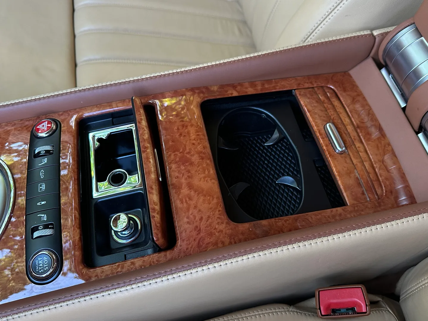 Bentley Continental Flying Spur — photo 63