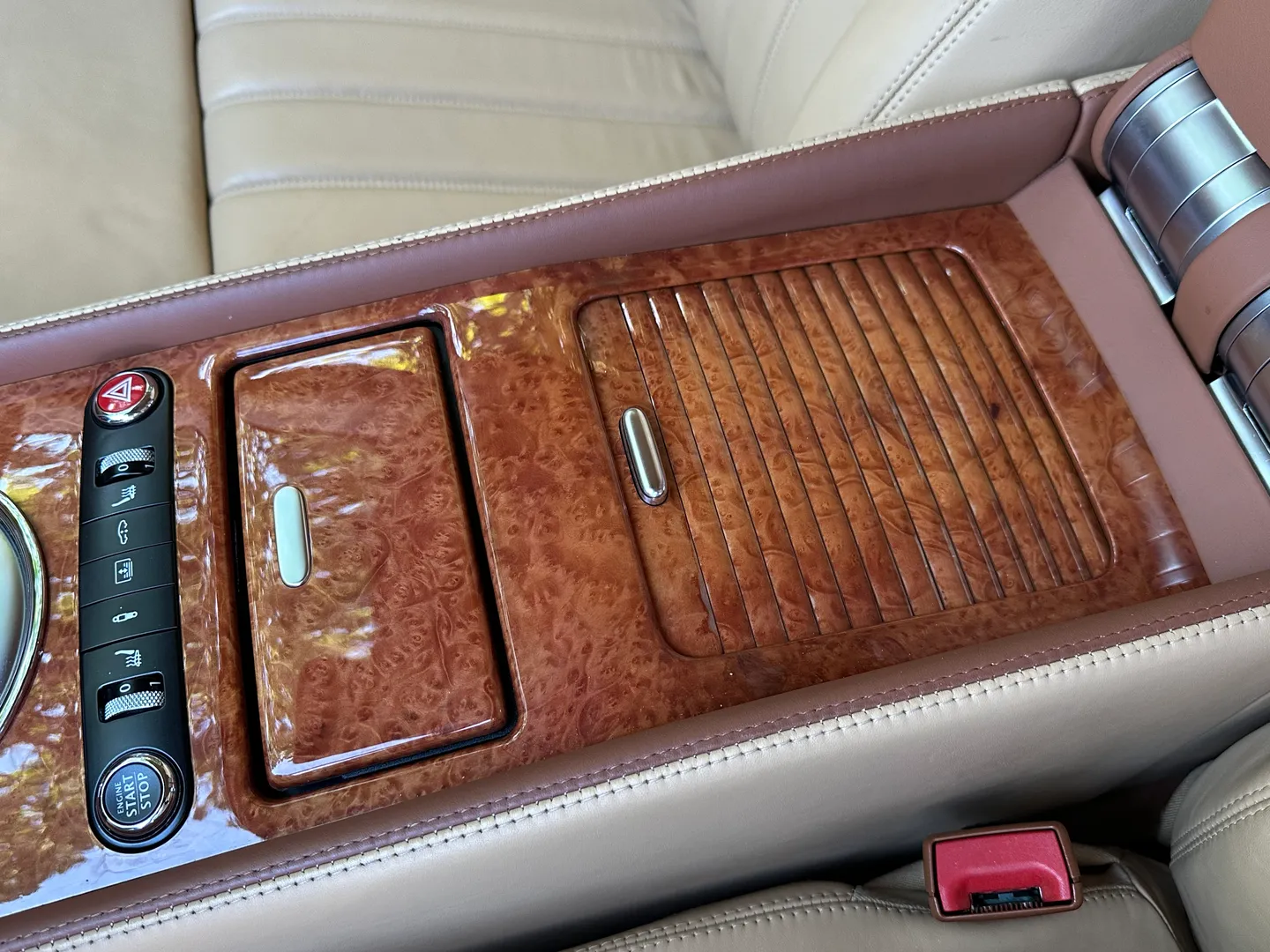Bentley Continental Flying Spur — photo 64