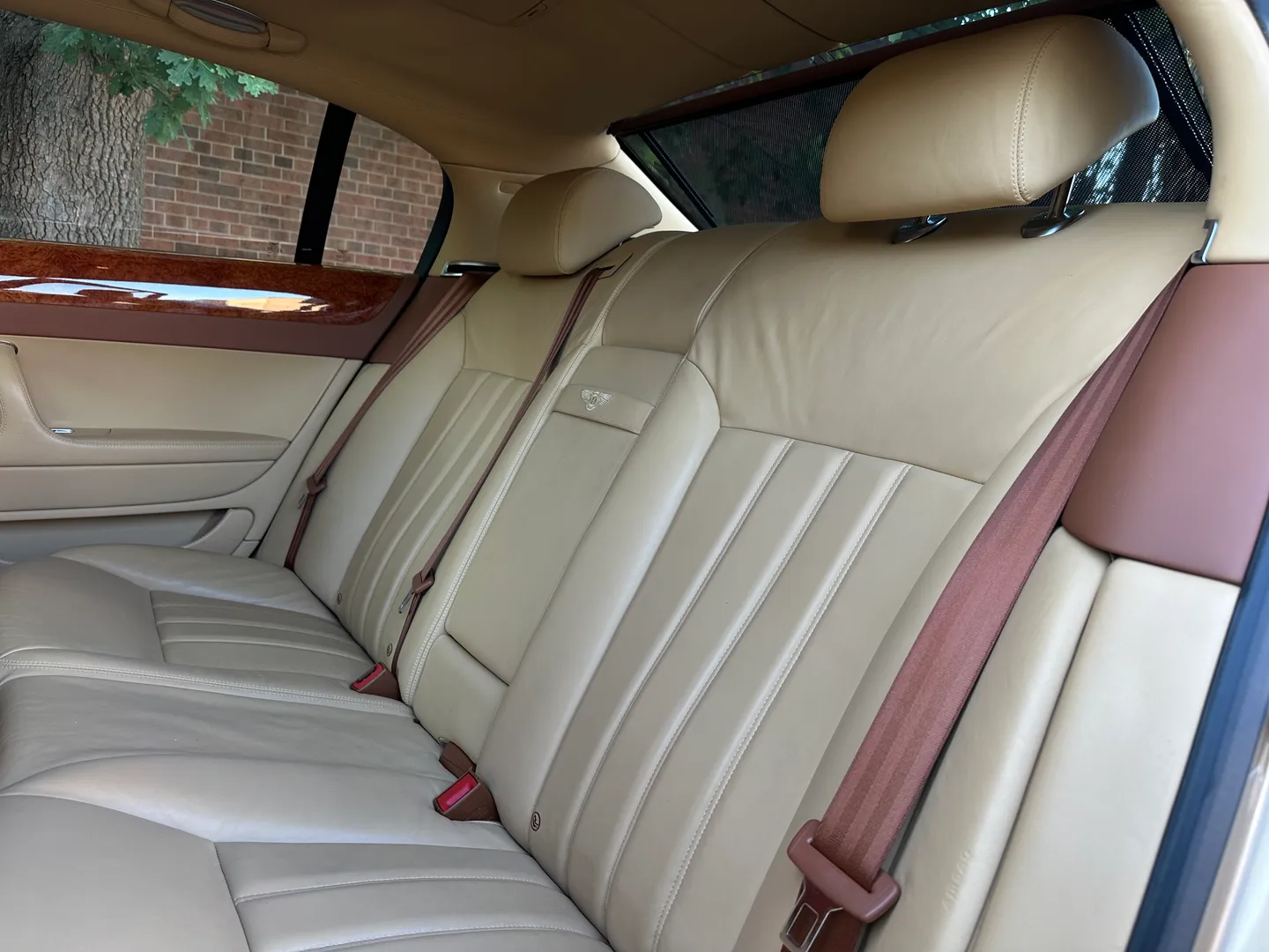 Bentley Continental Flying Spur — photo 71