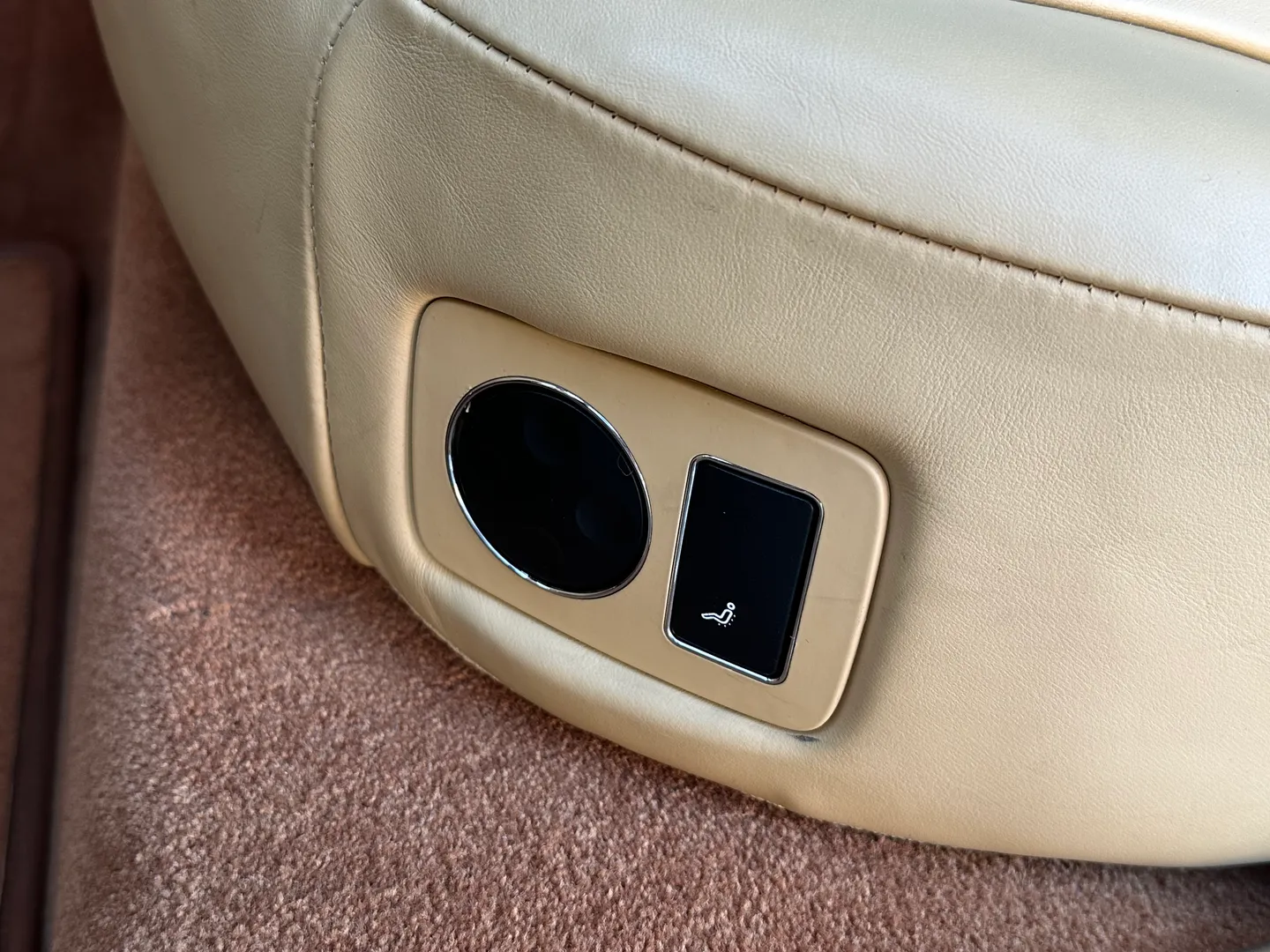 Bentley Continental Flying Spur — photo 78