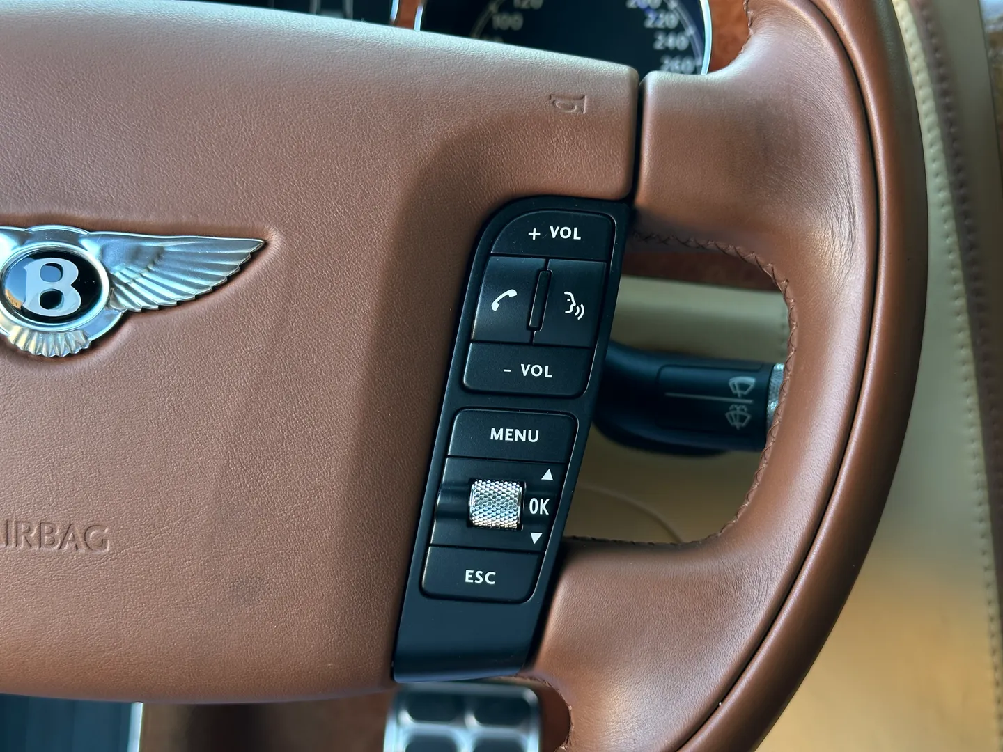 Bentley Continental Flying Spur — photo 85