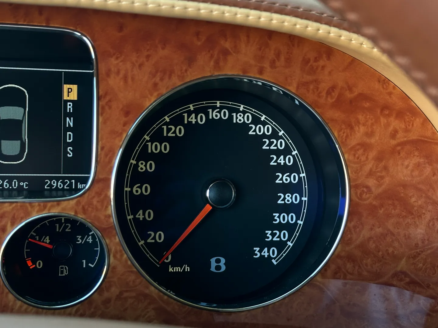 Bentley Continental Flying Spur — photo 90