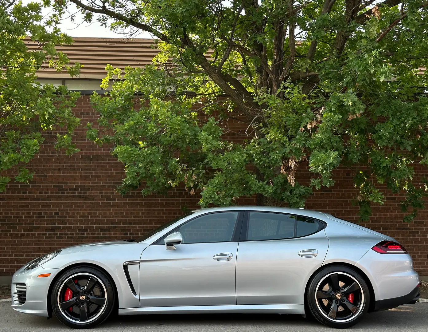 Porsche Panamera GTS — photo 10