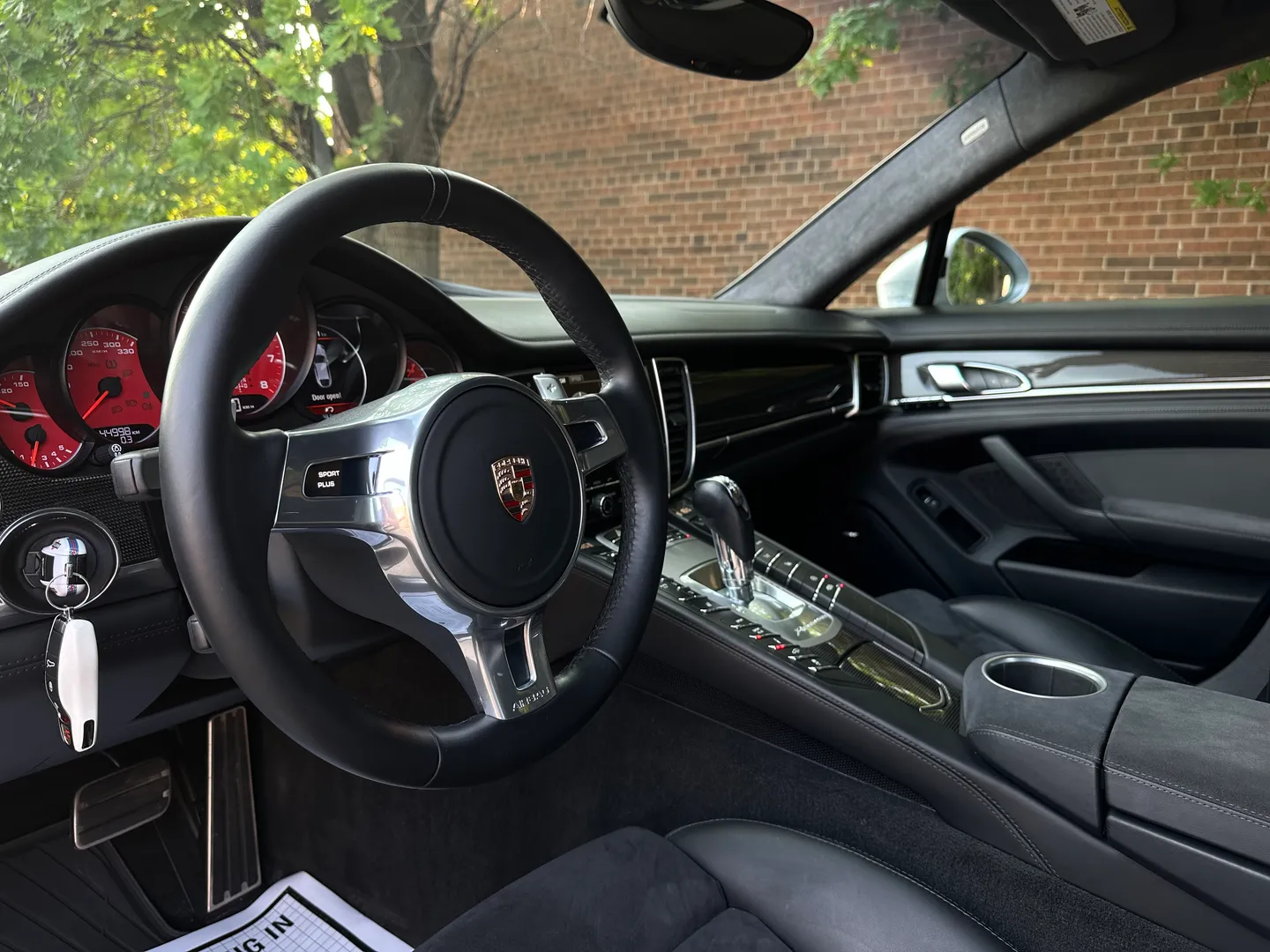Porsche Panamera GTS — photo 36