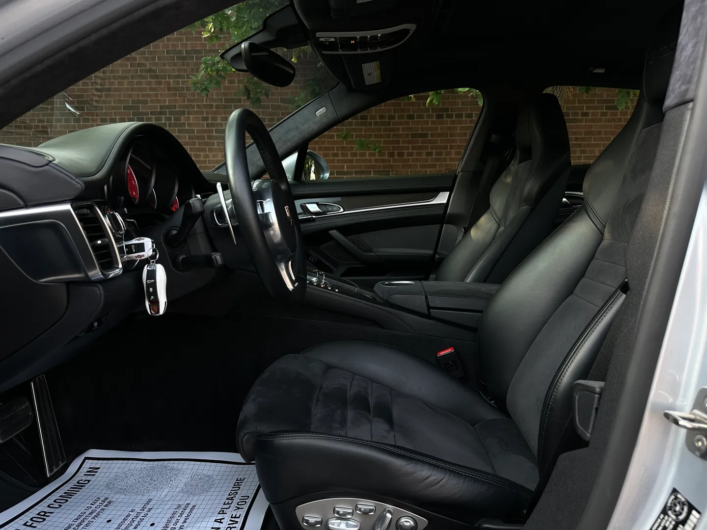 Porsche Panamera GTS — photo 37