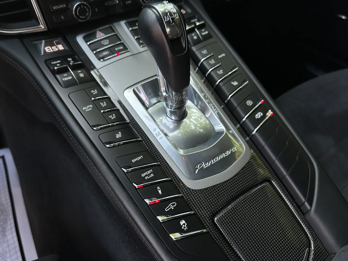 Porsche Panamera GTS — photo 48
