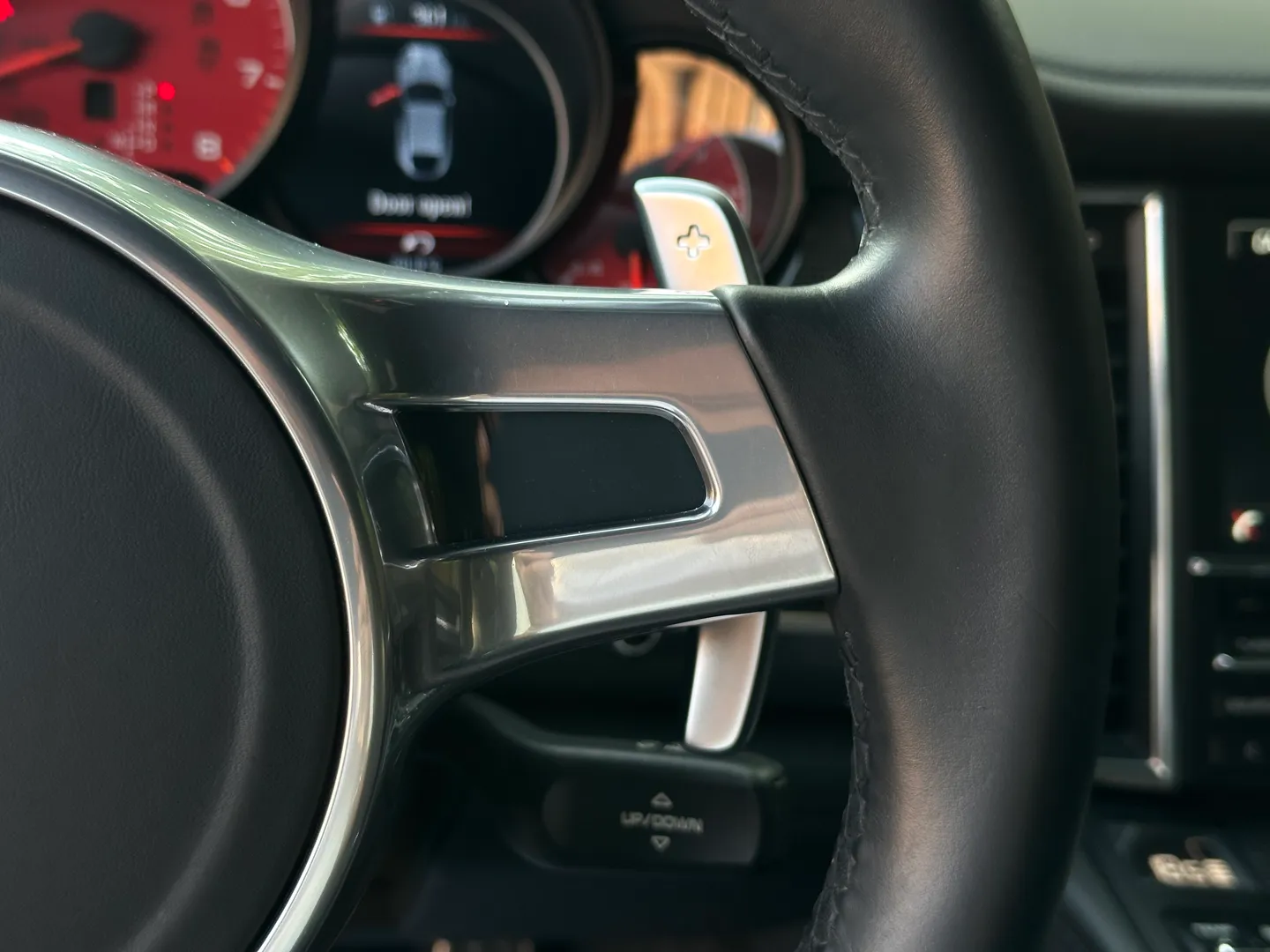 Porsche Panamera GTS — photo 75