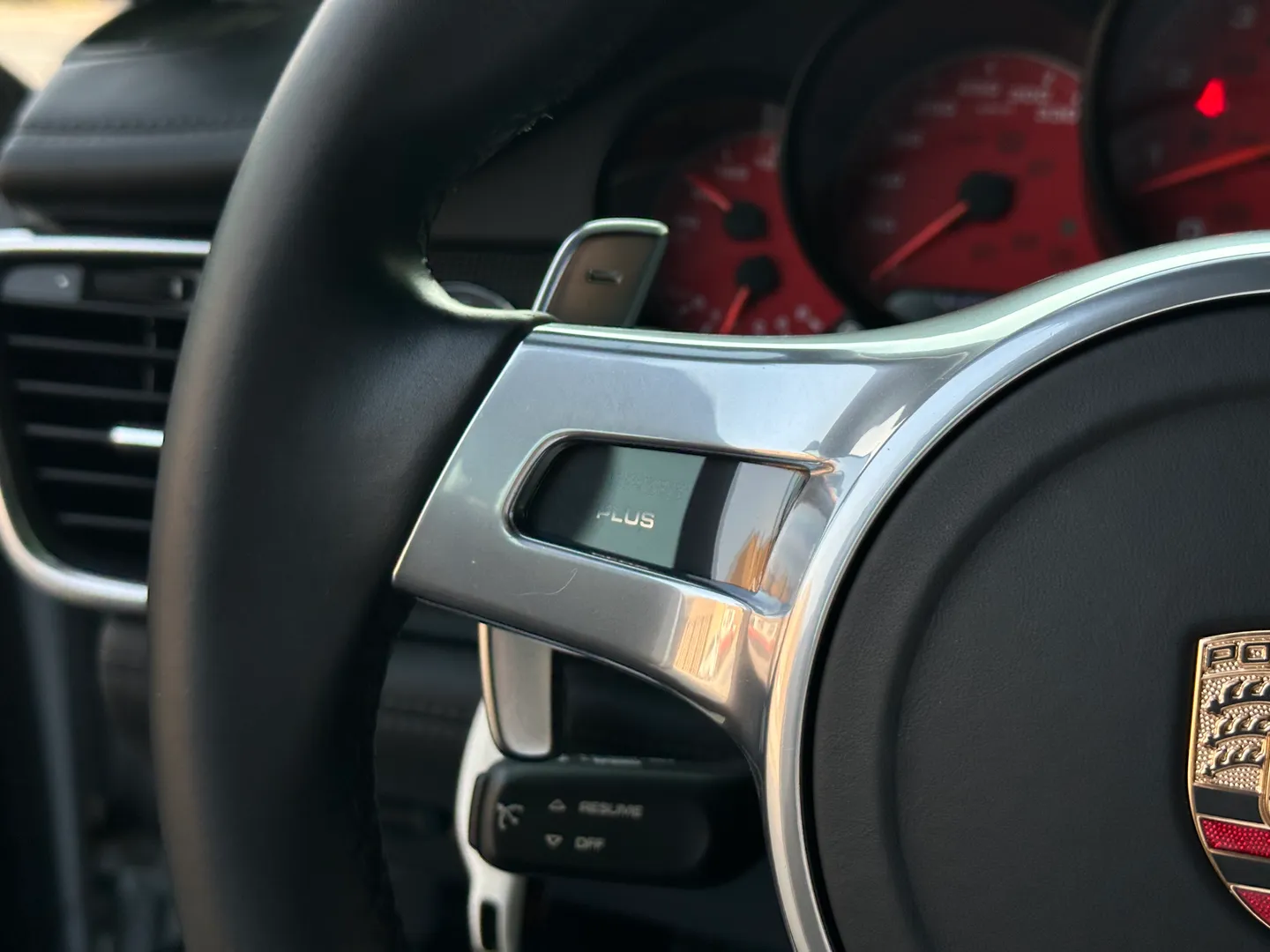 Porsche Panamera GTS — photo 74