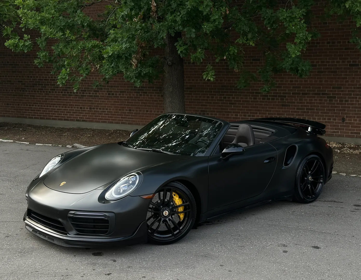 Porsche 911 Turbo S Cabriolet — photo 2