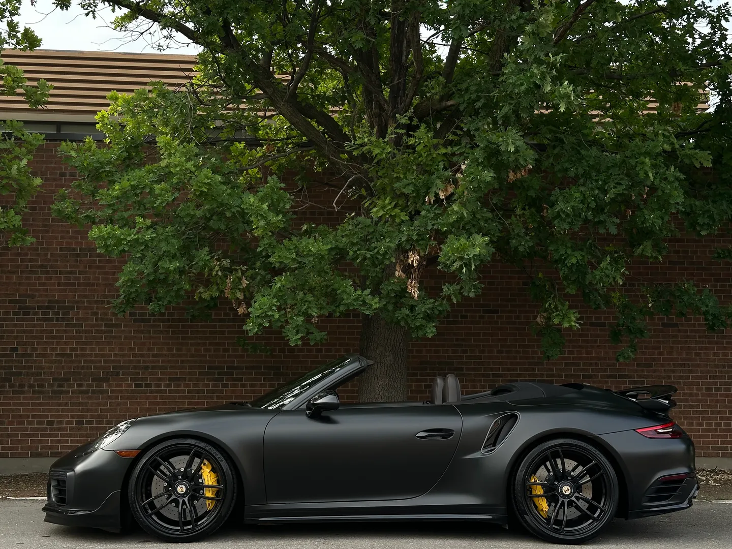 Porsche 911 Turbo S Cabriolet — photo 13