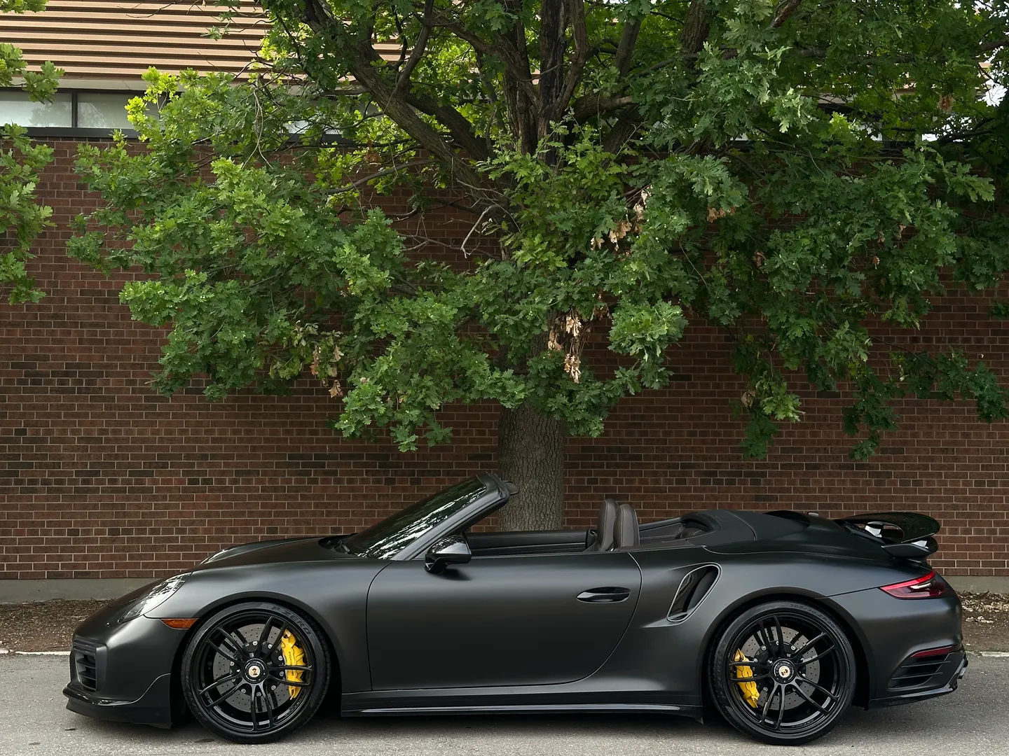 Porsche 911 Turbo S Cabriolet — photo 12