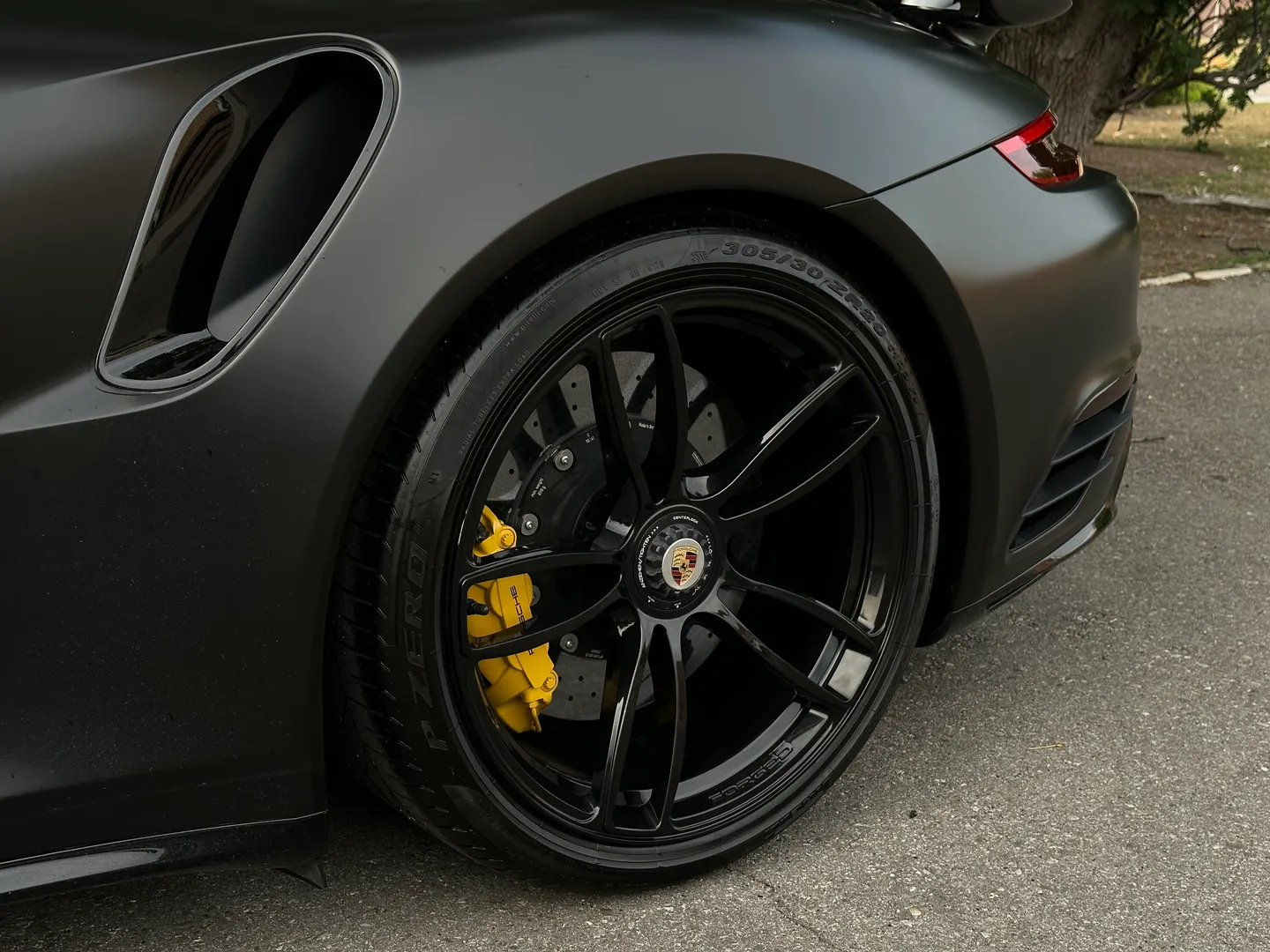 Porsche 911 Turbo S Cabriolet — photo 17