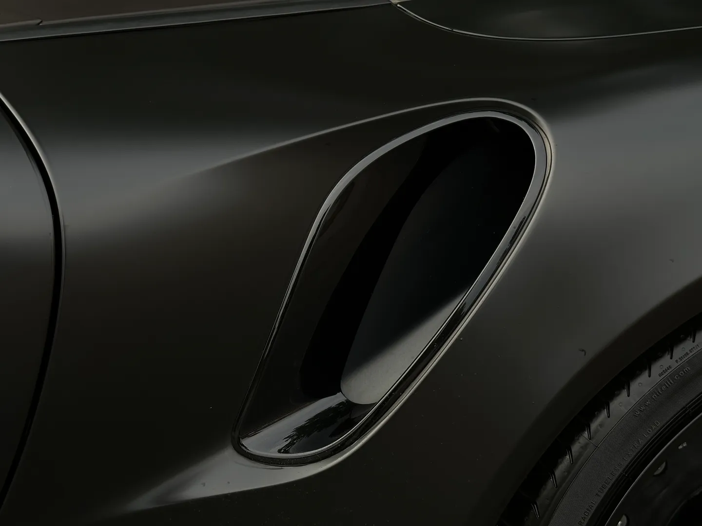 Porsche 911 Turbo S Cabriolet — photo 22