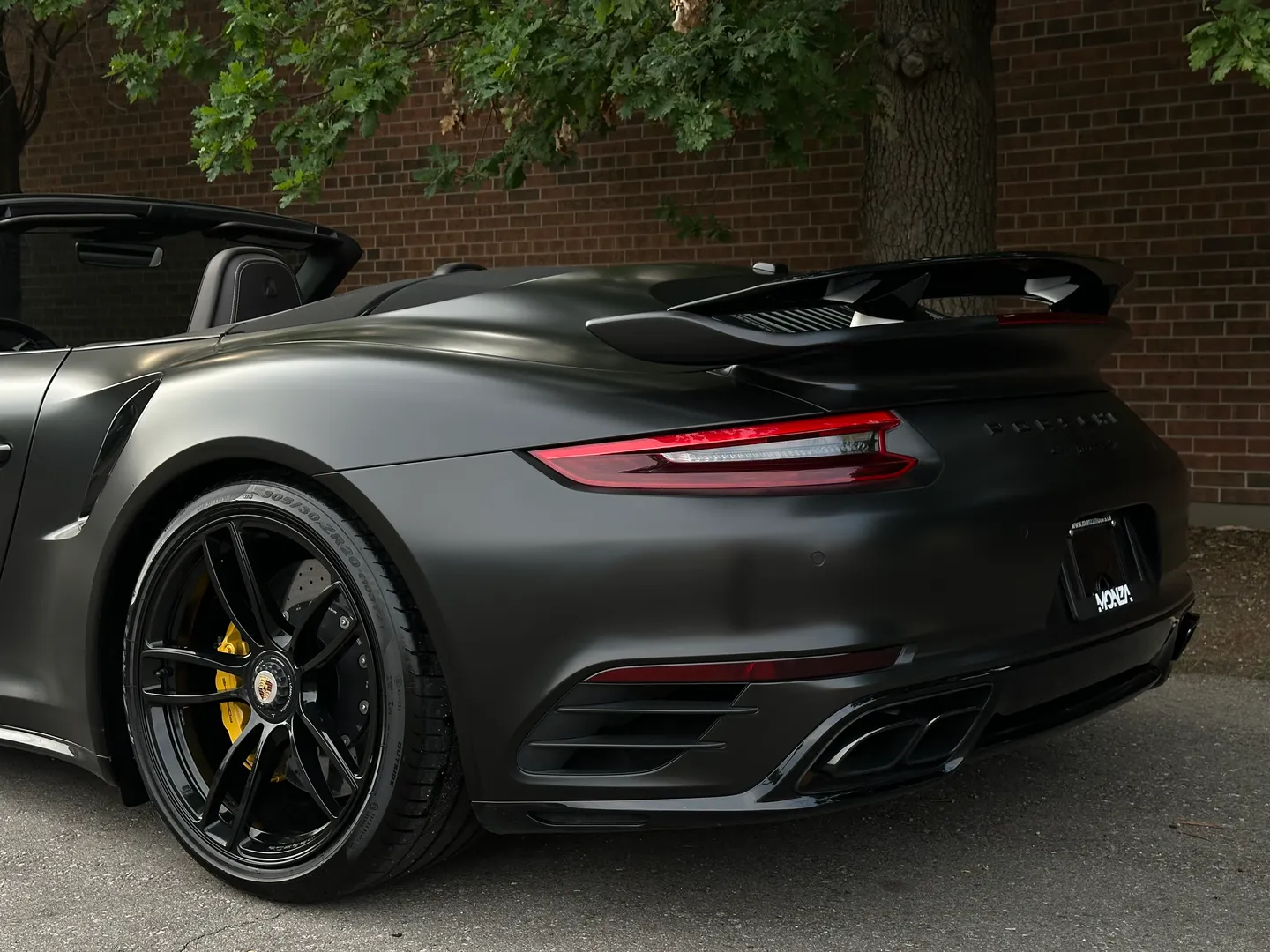 Porsche 911 Turbo S Cabriolet — photo 26