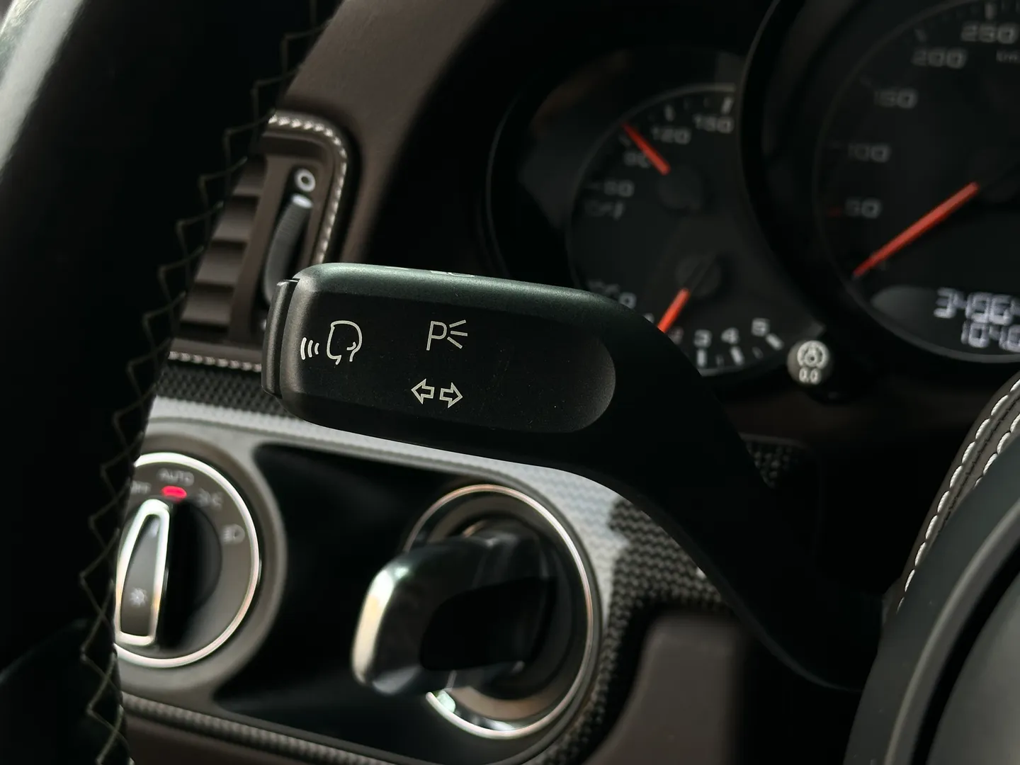 Porsche 911 Turbo S Cabriolet — photo 90