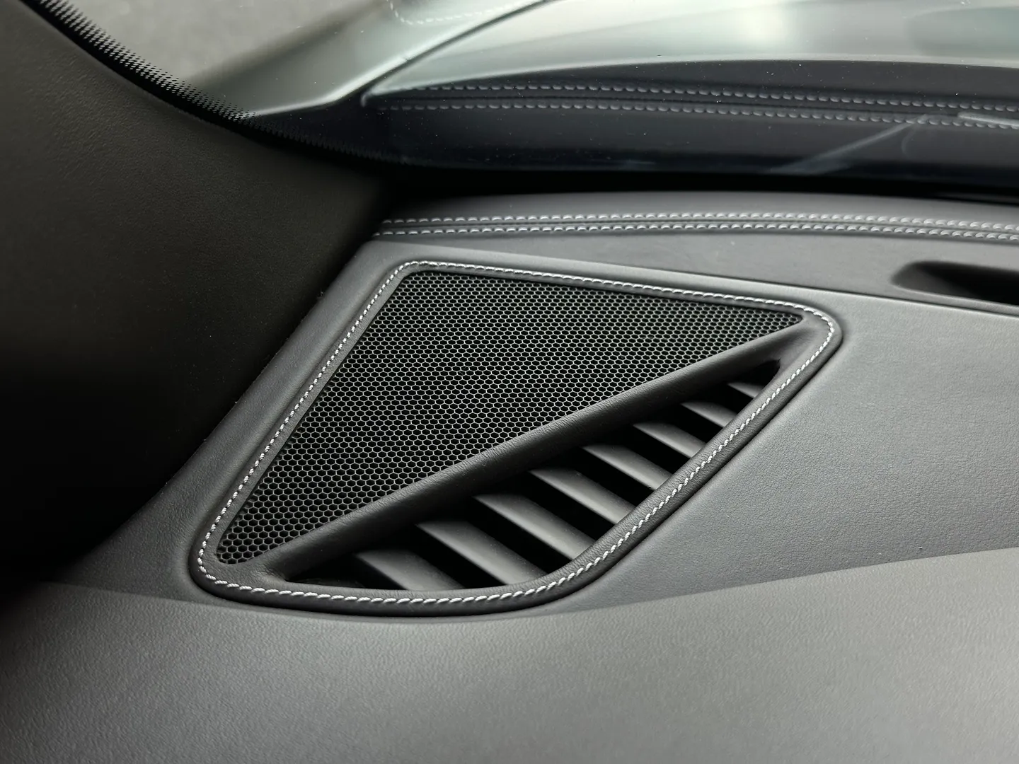 Porsche 911 Turbo S Cabriolet — photo 100