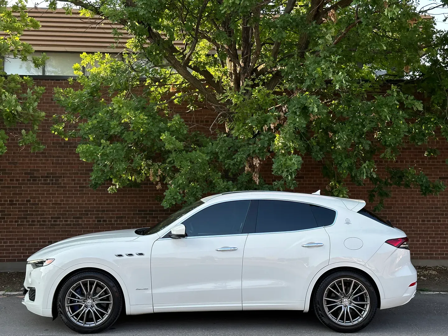Maserati Levante Grand Lusso S — photo 9