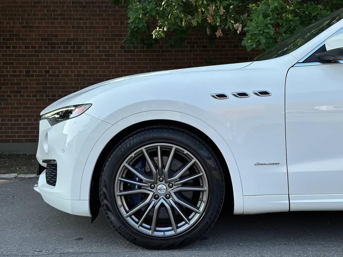 Maserati Levante Grand Lusso S — photo 11