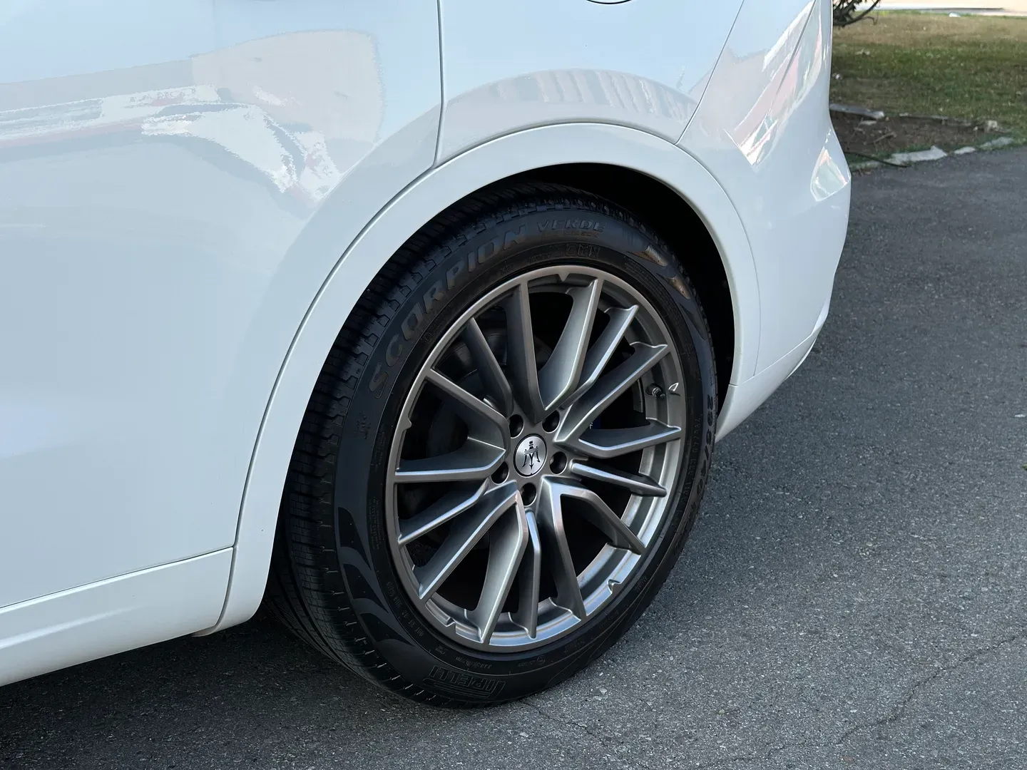 Maserati Levante Grand Lusso S — photo 14