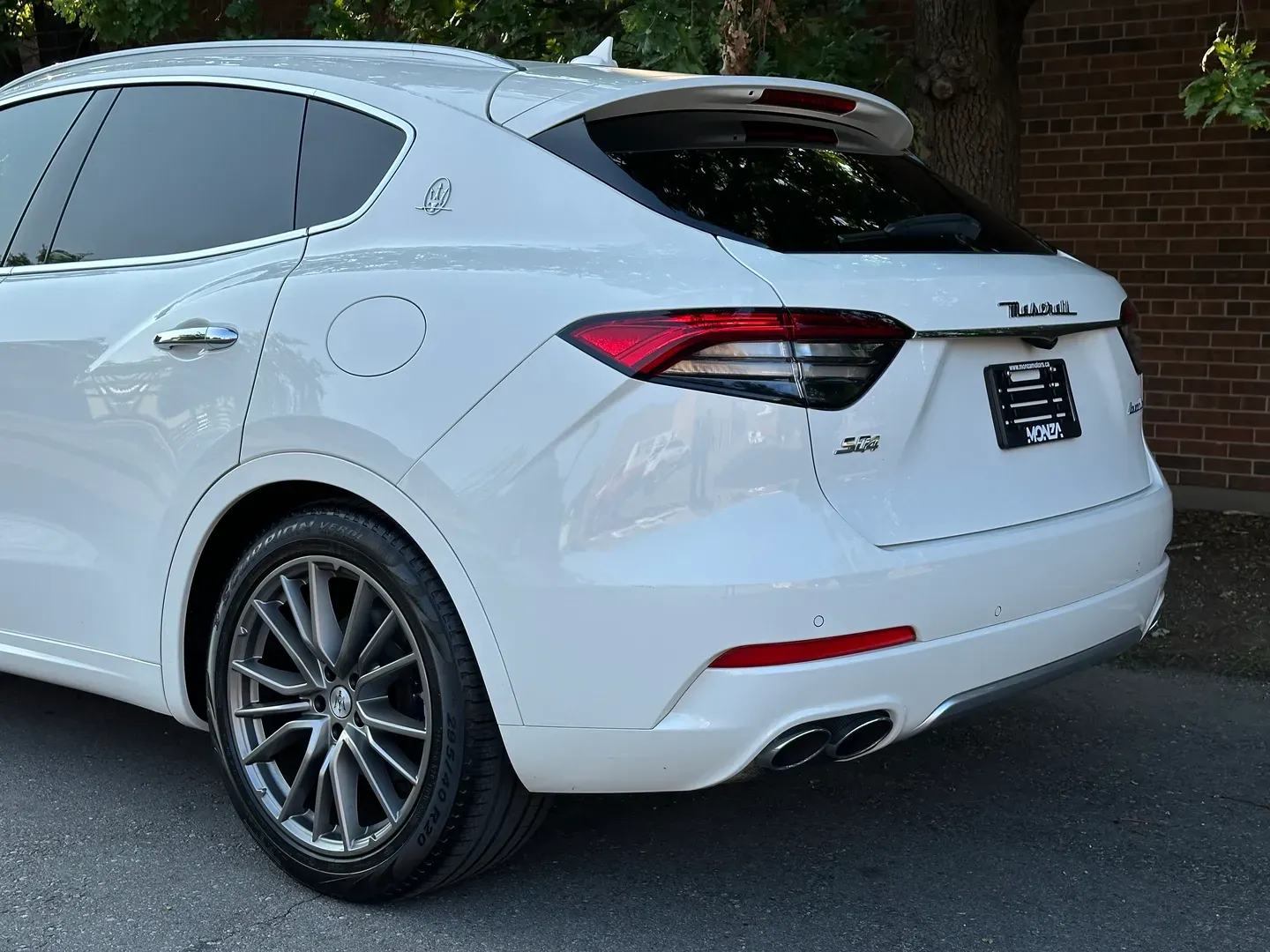 Maserati Levante Grand Lusso S — photo 24