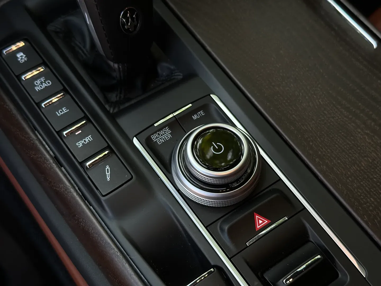Maserati Levante Grand Lusso S — photo 53