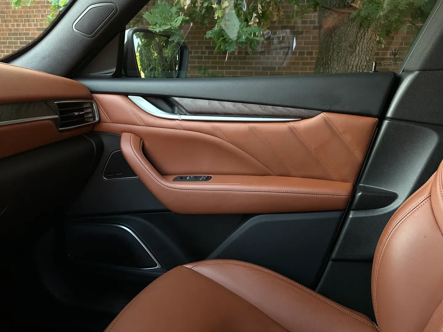 Maserati Levante Grand Lusso S — photo 77