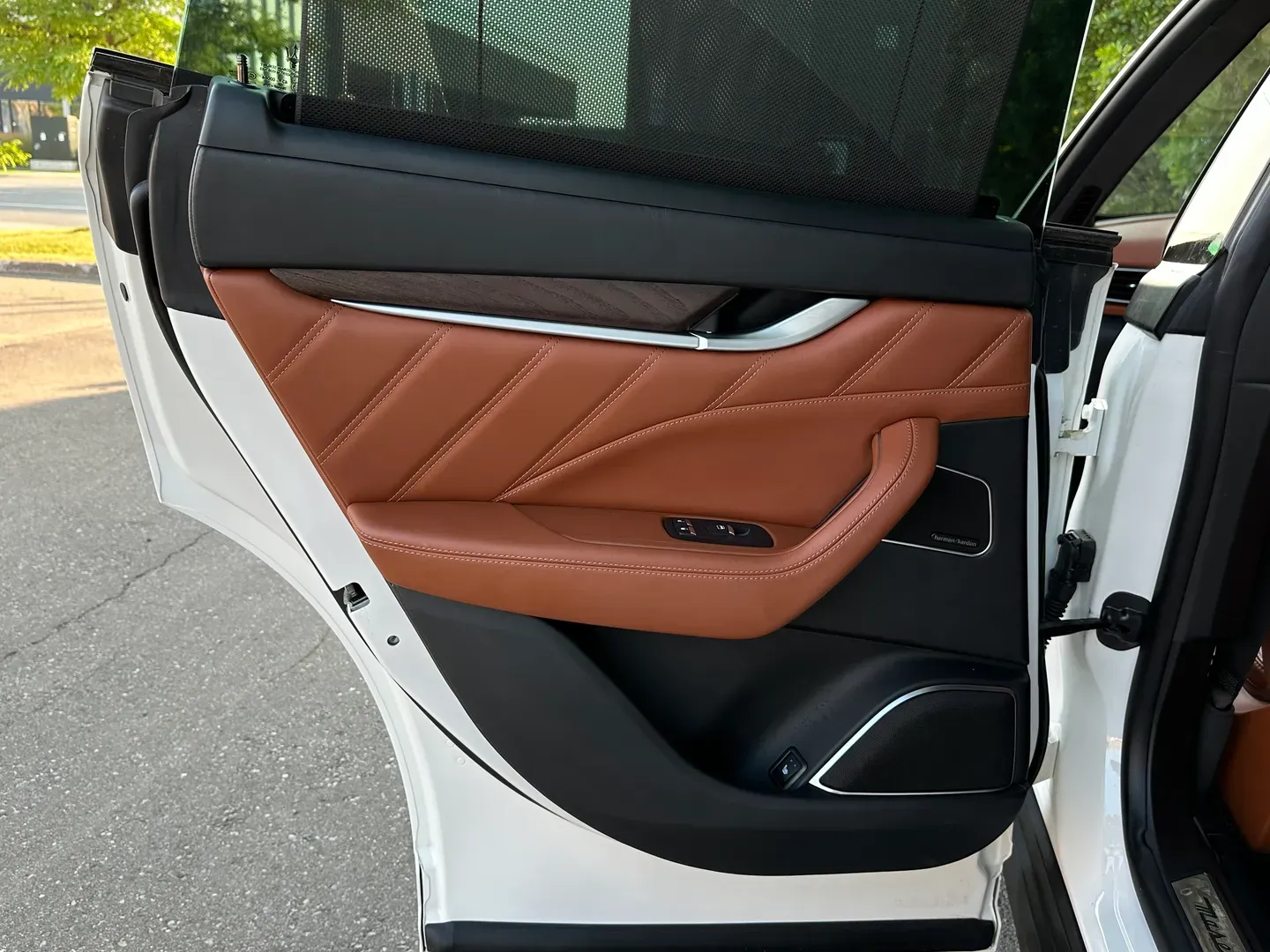Maserati Levante Grand Lusso S — photo 96