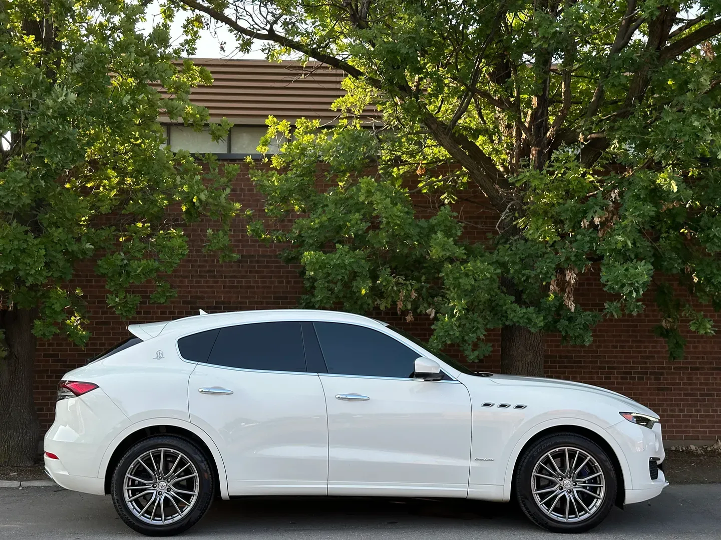 Maserati Levante Grand Lusso S — photo 101
