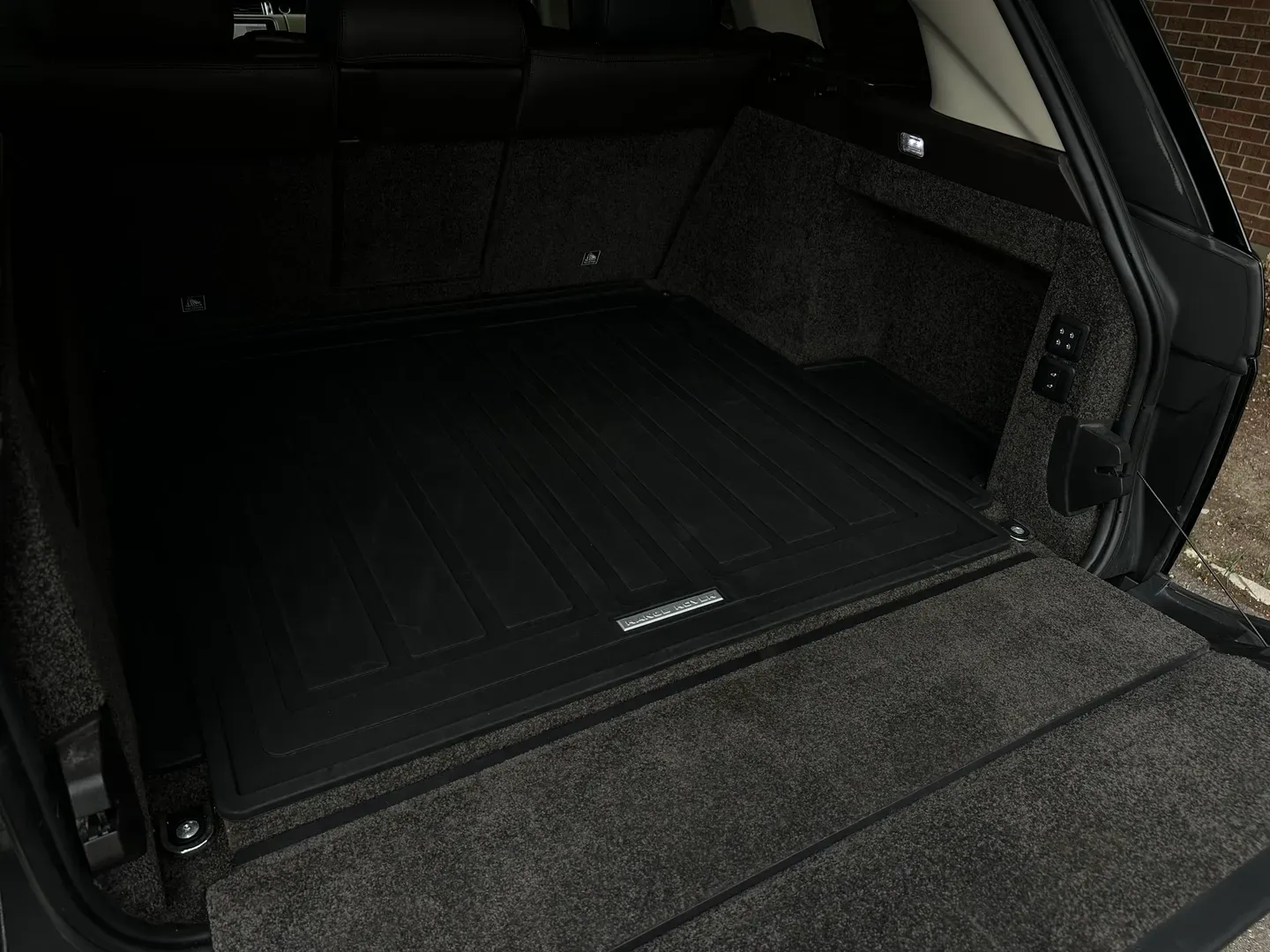 Land Rover Range Rover HSE P525 — photo 24