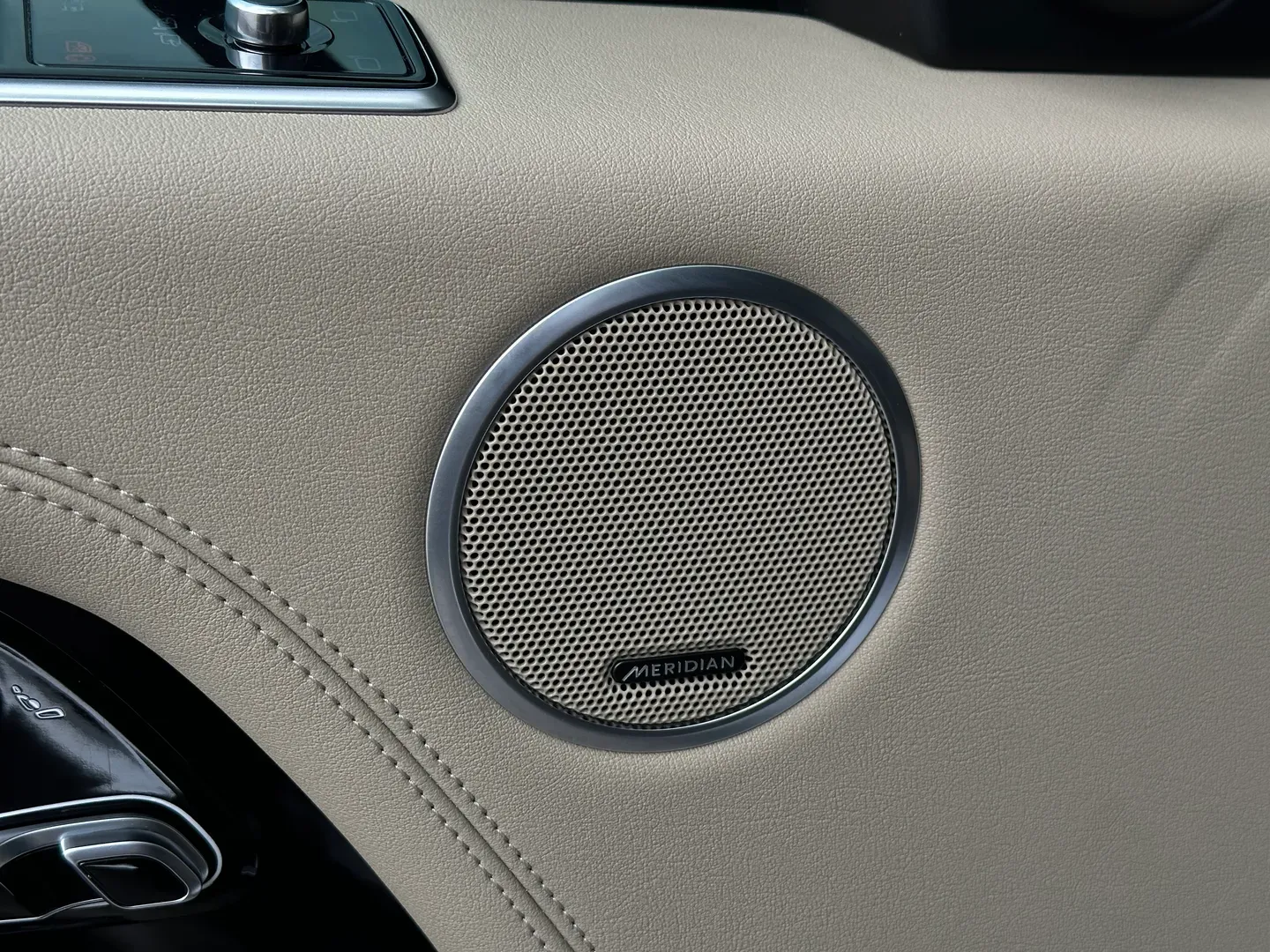 Land Rover Range Rover HSE P525 — photo 38