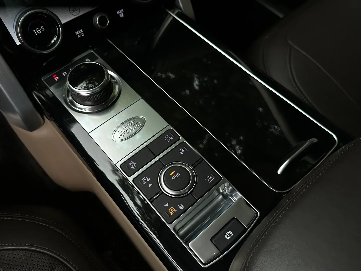 Land Rover Range Rover HSE P525 — photo 42