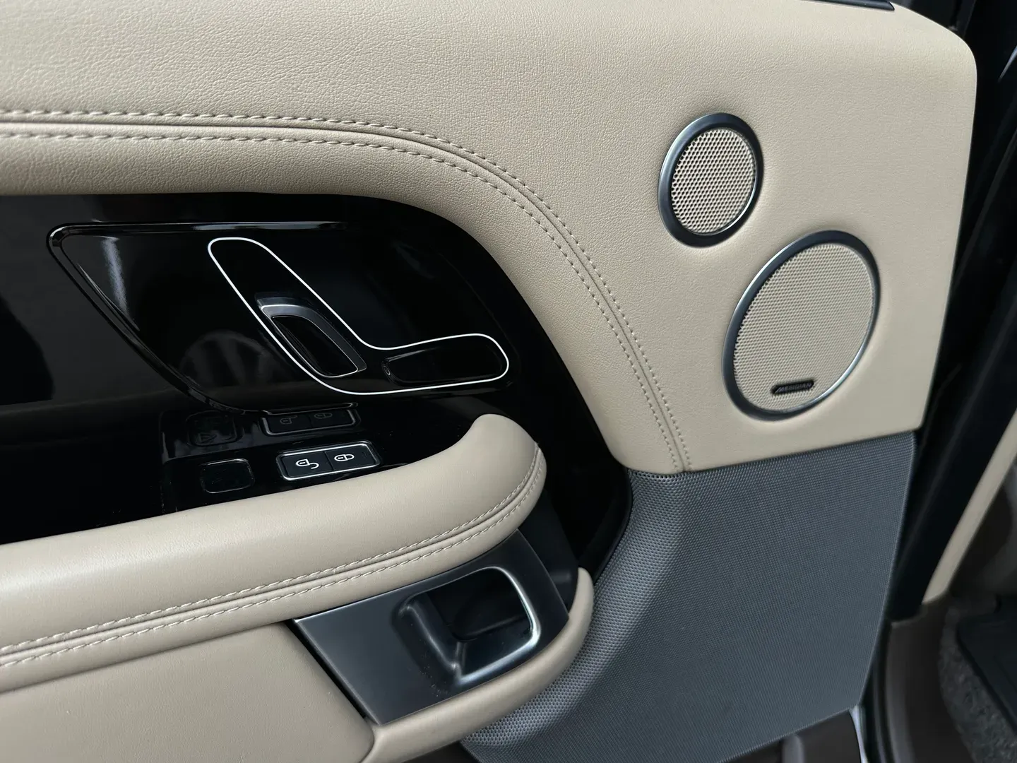 Land Rover Range Rover HSE P525 — photo 91