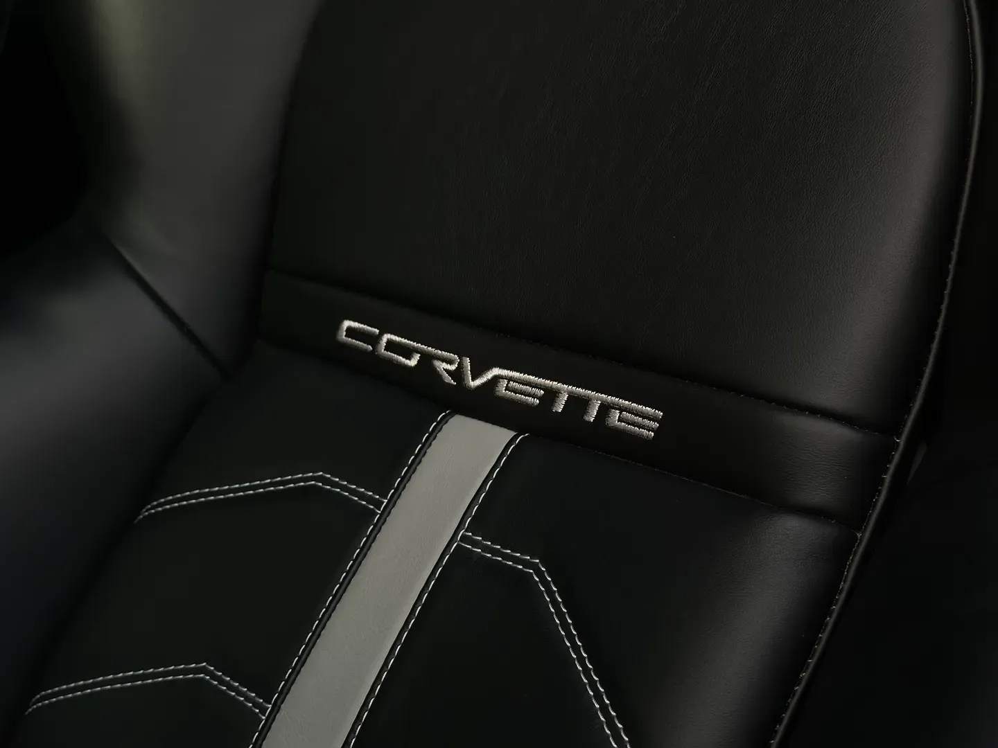 Chevrolet Corvette Coupe 6 Speed Manual — photo 43