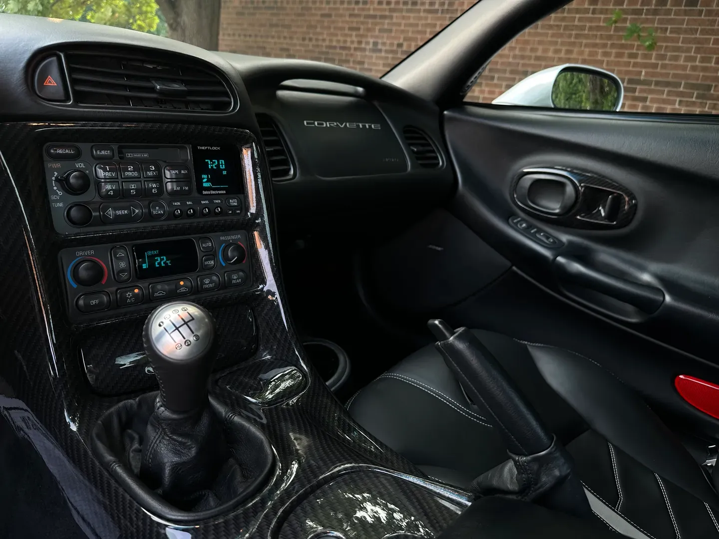 Chevrolet Corvette Coupe 6 Speed Manual — photo 49
