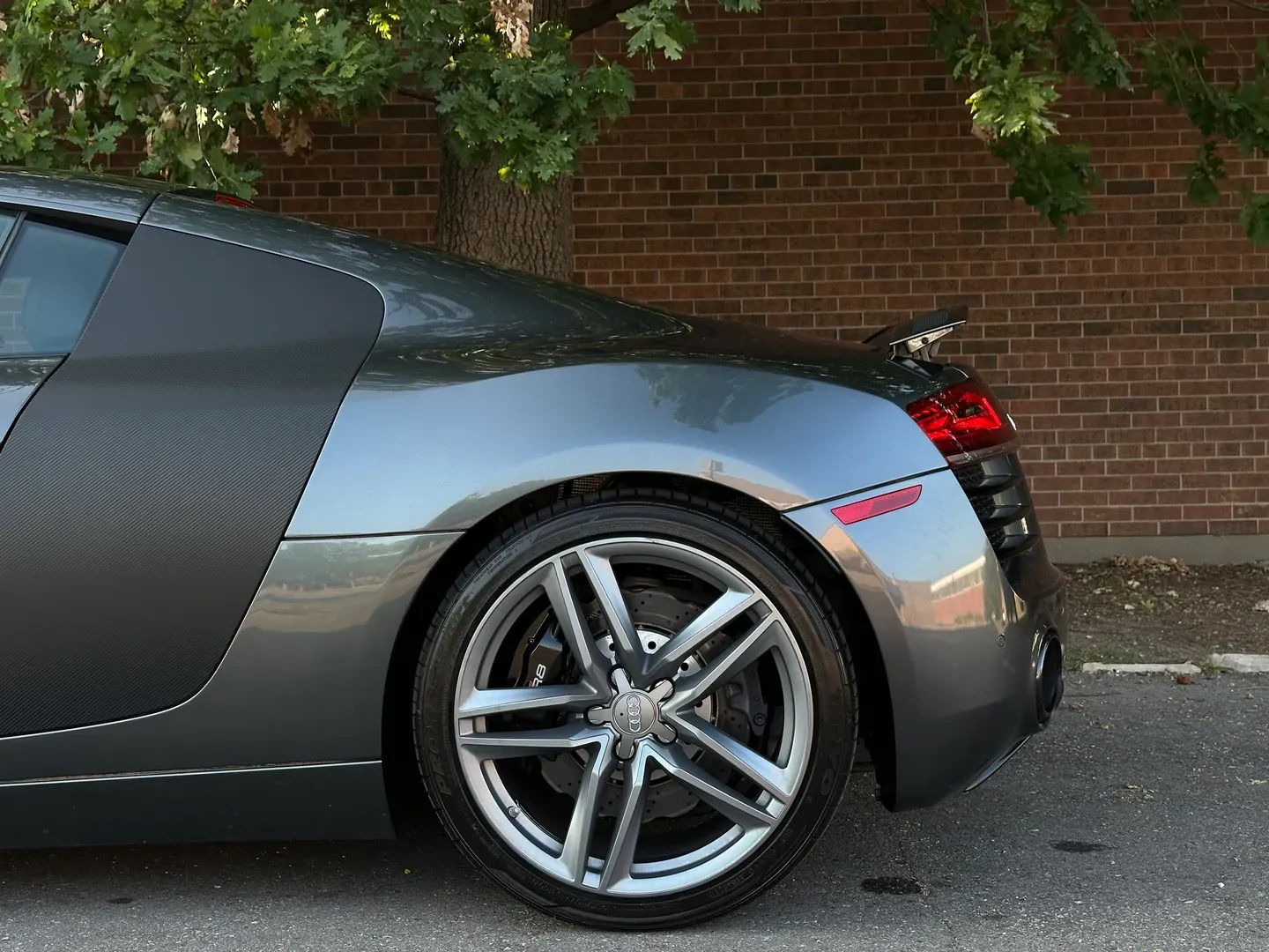 Audi R8 V8 7 Speed S-Tronic Coupe — photo 12