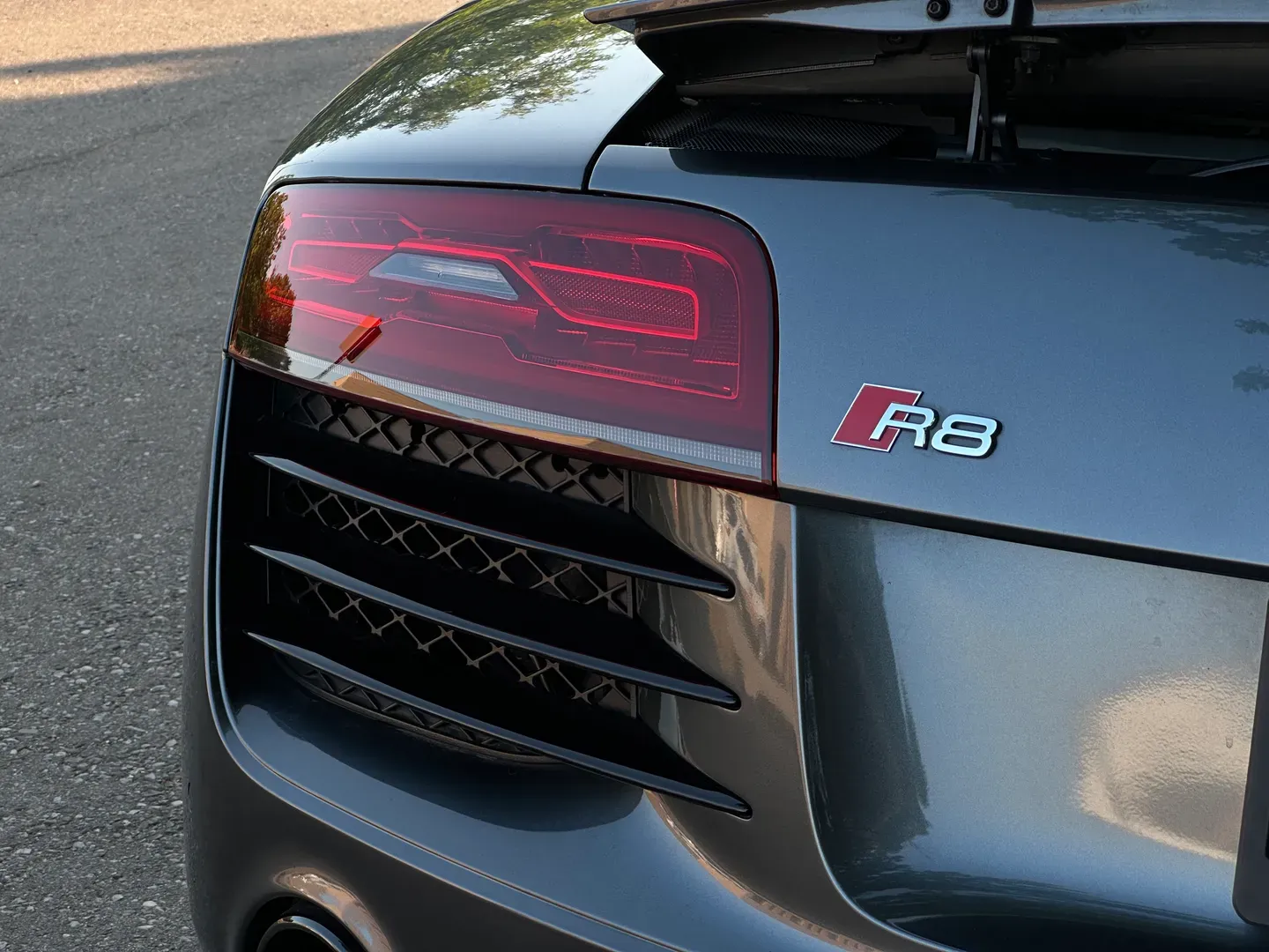 Audi R8 V8 7 Speed S-Tronic Coupe — photo 27
