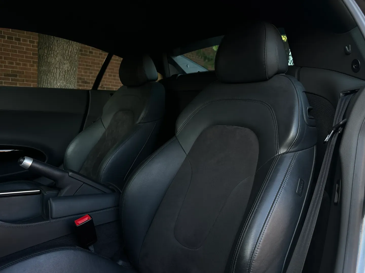 Audi R8 V8 7 Speed S-Tronic Coupe — photo 40