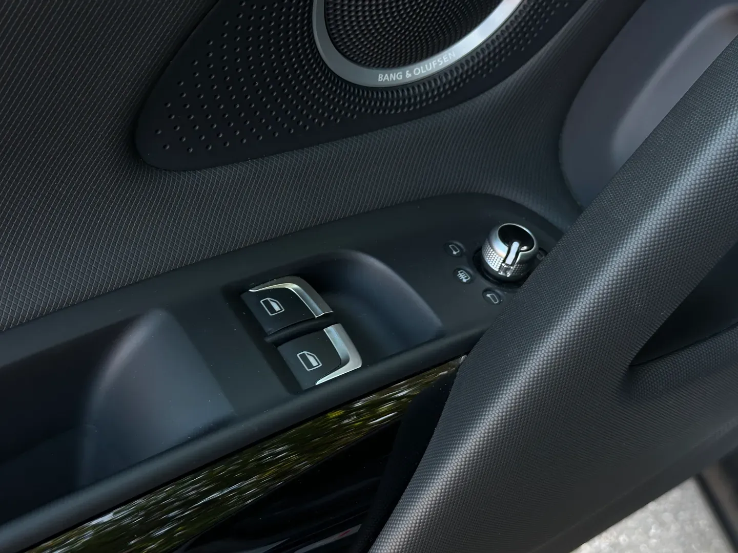 Audi R8 V8 7 Speed S-Tronic Coupe — photo 46