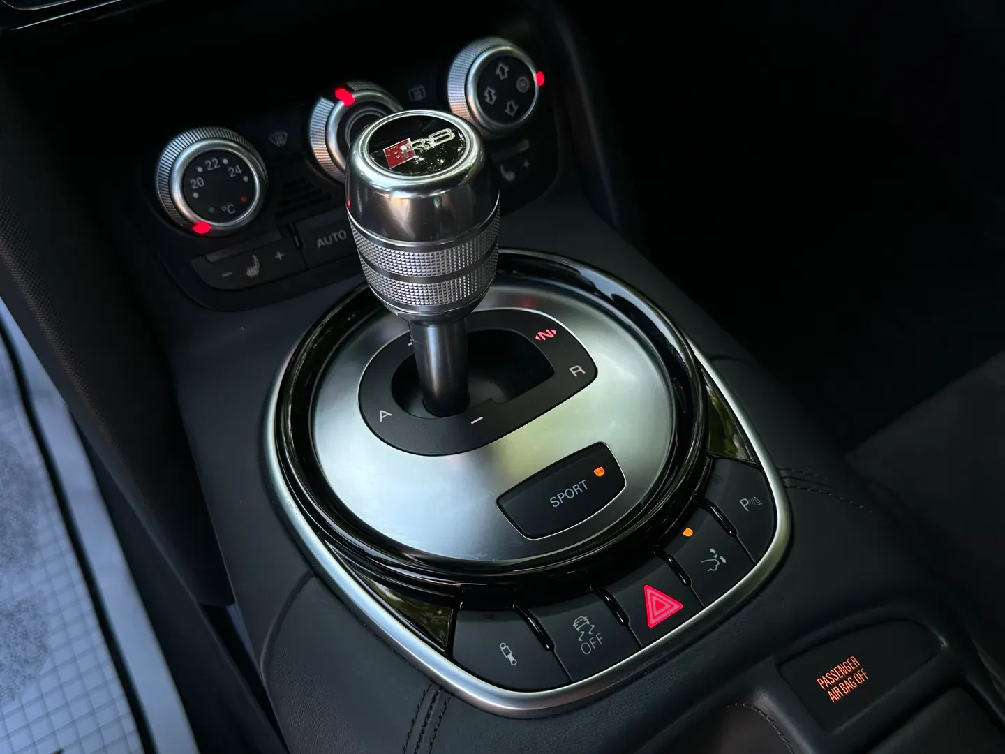 Audi R8 V8 7 Speed S-Tronic Coupe — photo 49