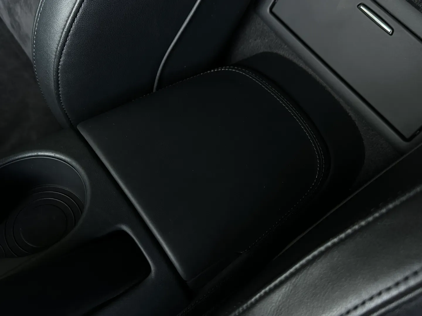 Audi R8 V8 7 Speed S-Tronic Coupe — photo 56
