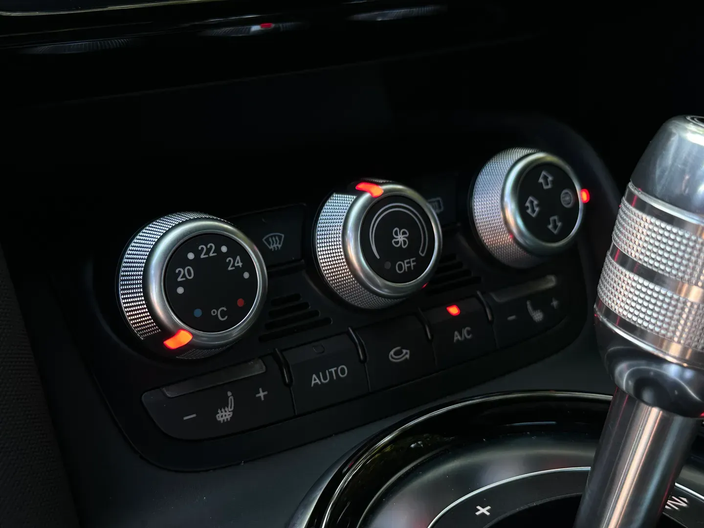 Audi R8 V8 7 Speed S-Tronic Coupe — photo 59