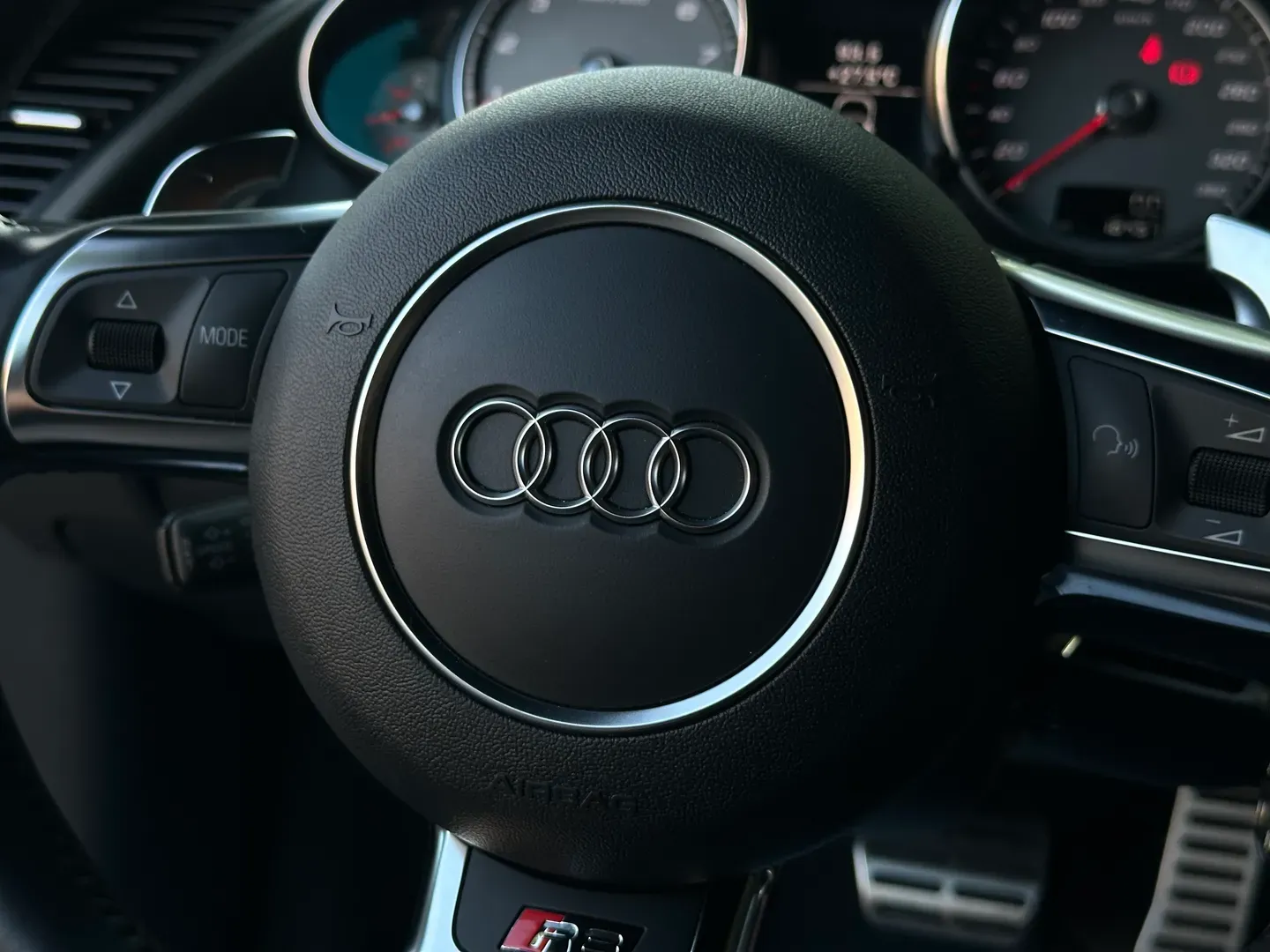 Audi R8 V8 7 Speed S-Tronic Coupe — photo 77
