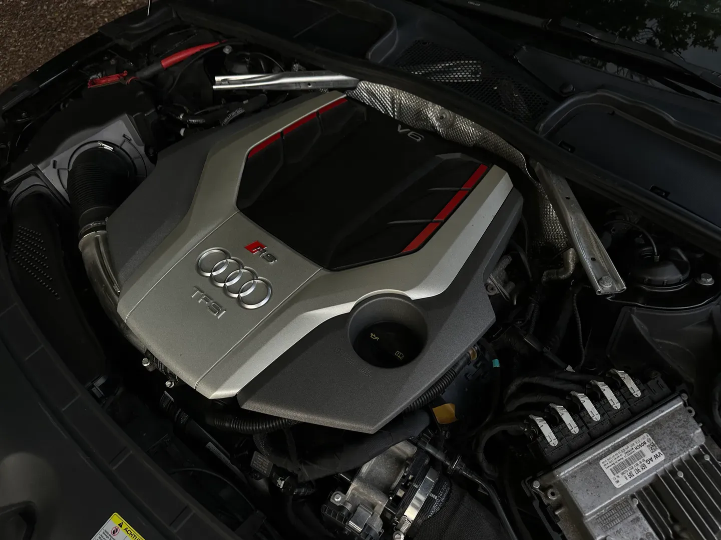 Audi RS5 Coupe — photo 32
