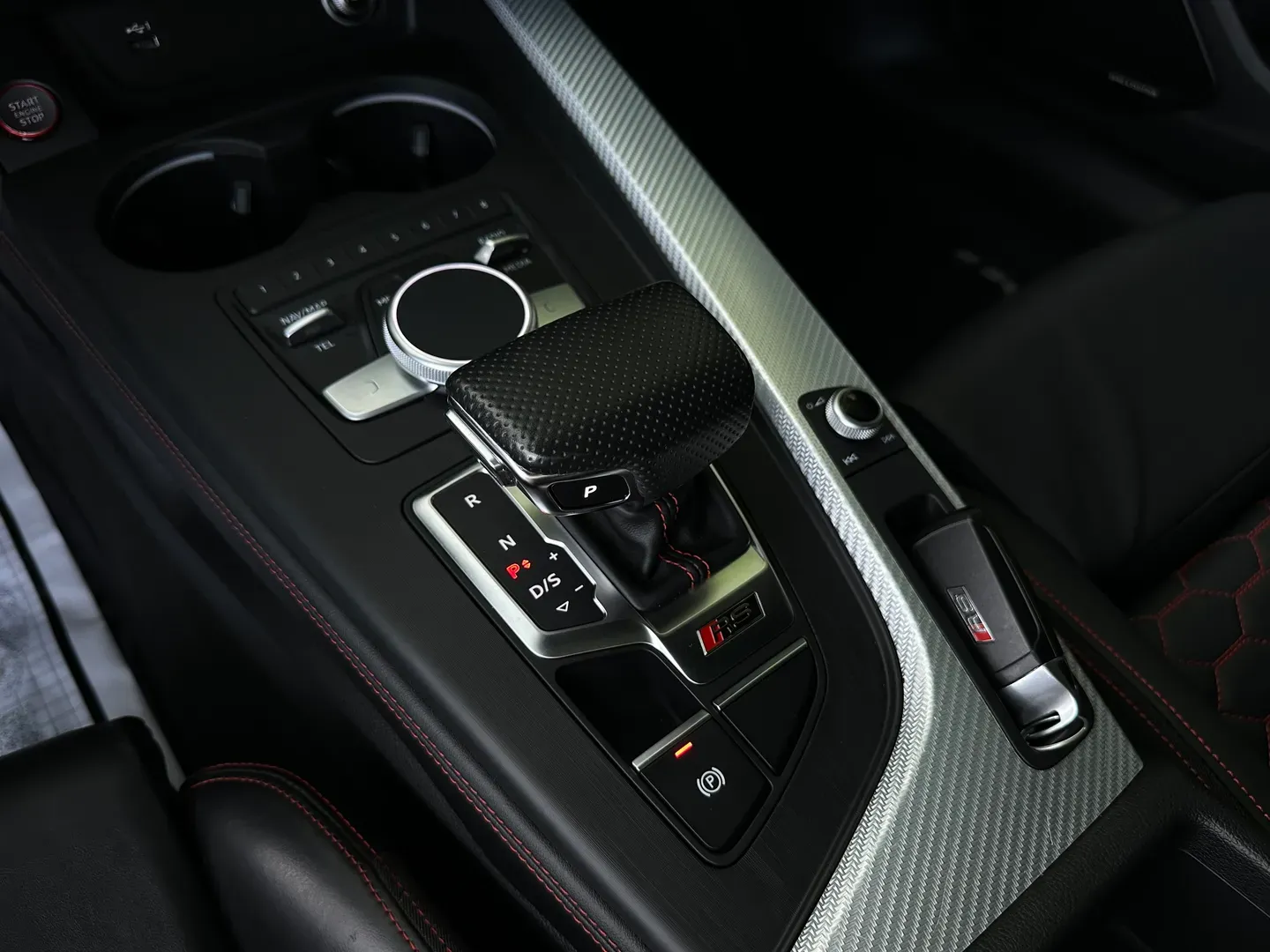 Audi RS5 Coupe — photo 49