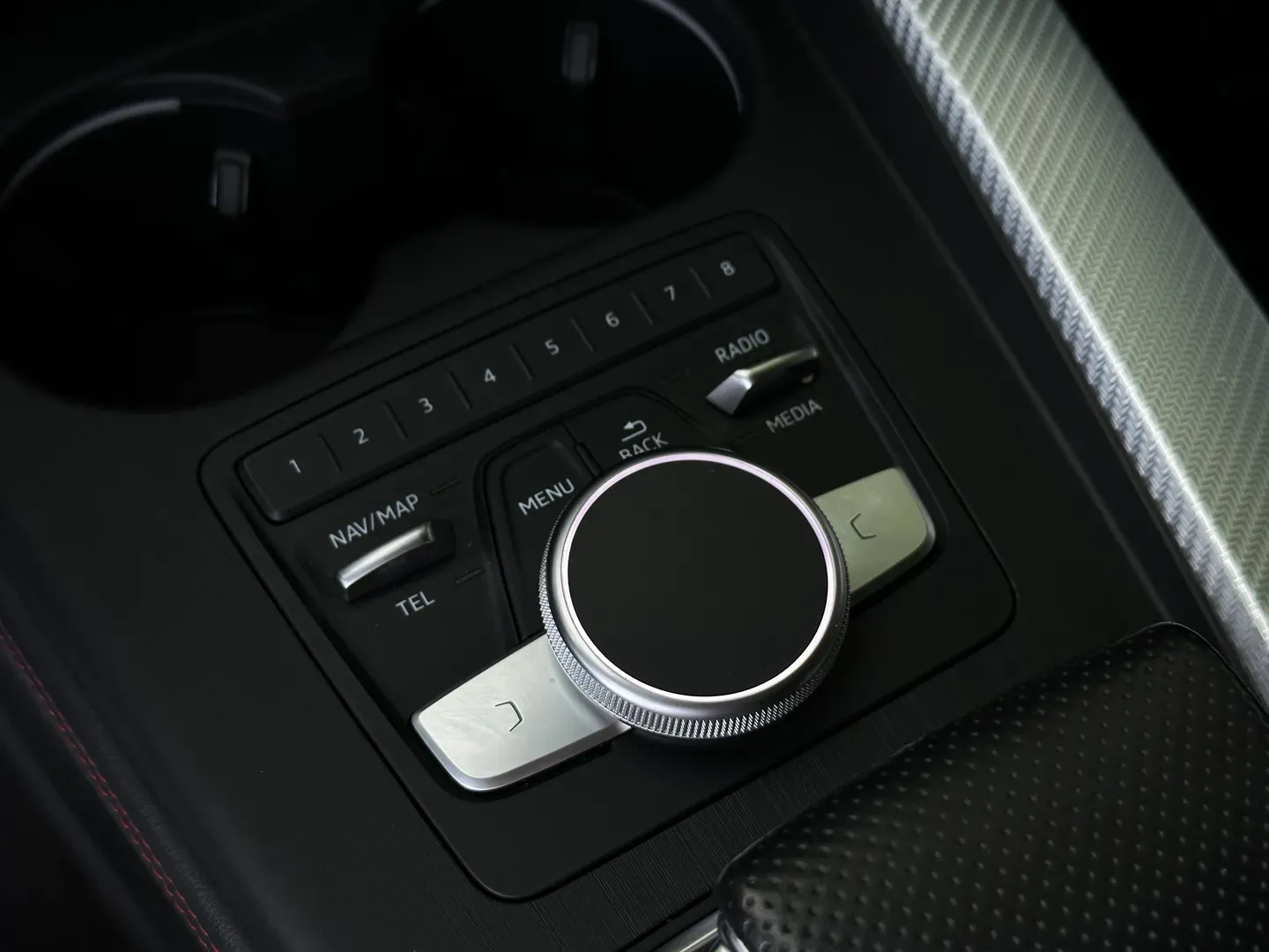 Audi RS5 Coupe — photo 52