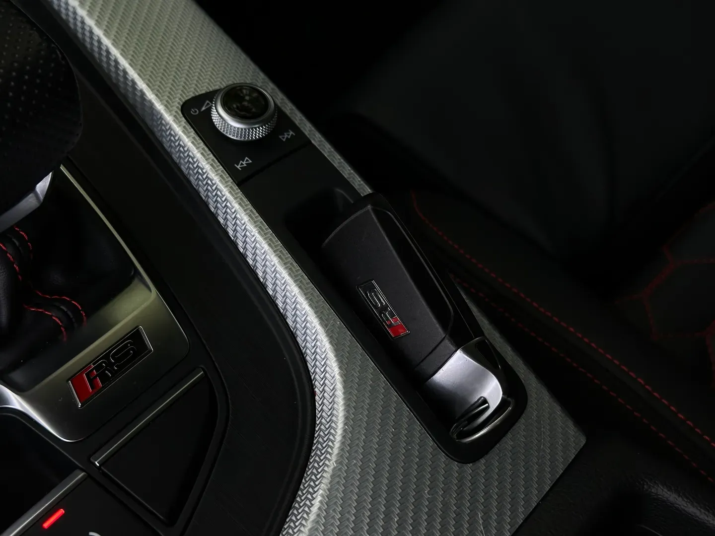 Audi RS5 Coupe — photo 51