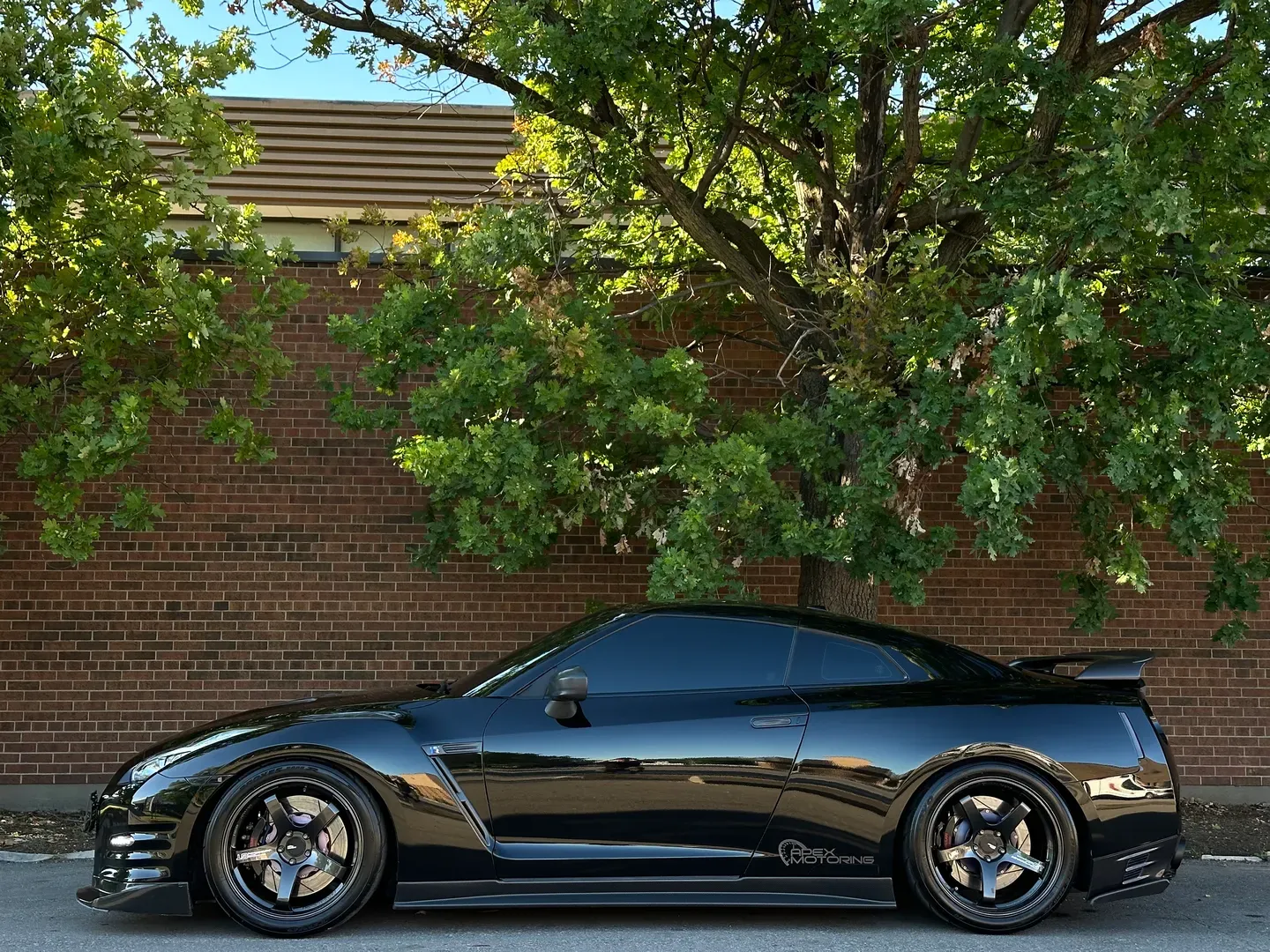 Nissan GTR Black Edition — photo 11