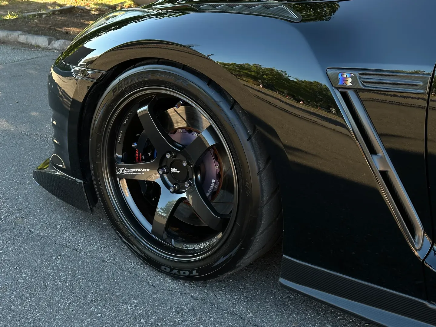 Nissan GTR Black Edition — photo 14