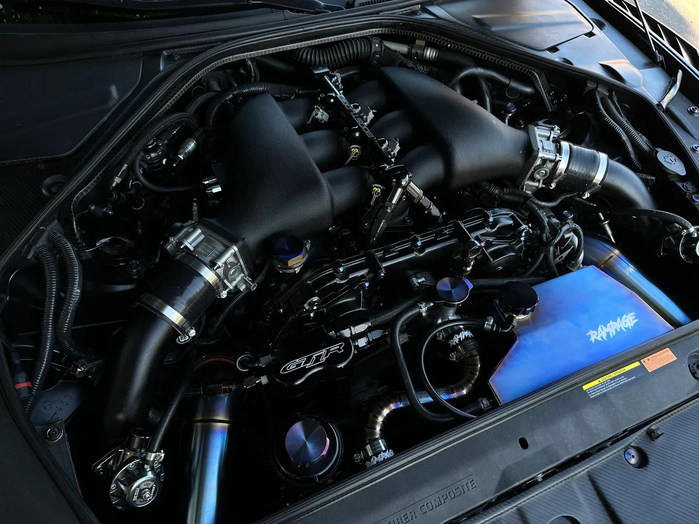 Nissan GTR Black Edition — photo 37