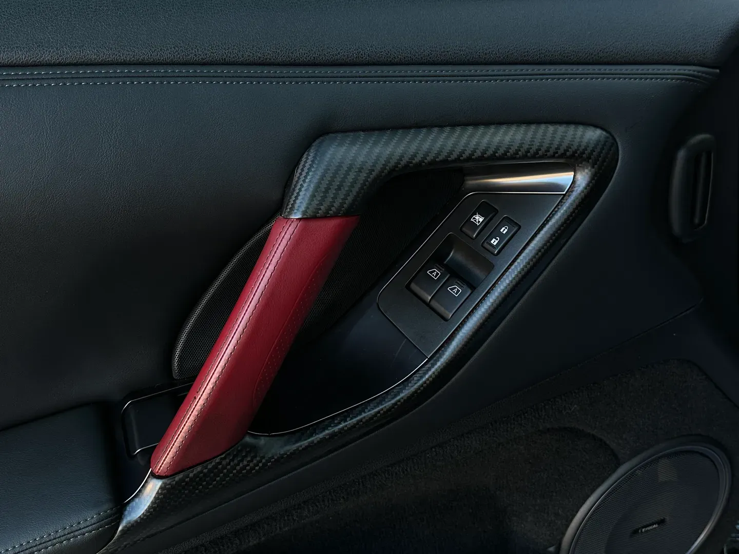Nissan GTR Black Edition — photo 52